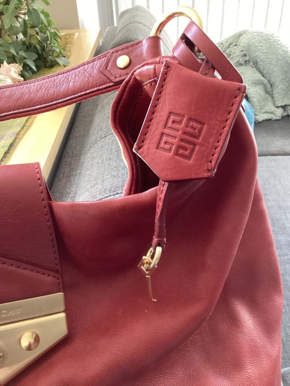 Timeless Givenchy handbag - Picture 4 of 5